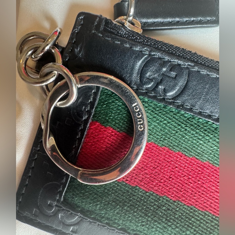 Gucci Web Card Case Zipper Wallet/ Key chain in Black.